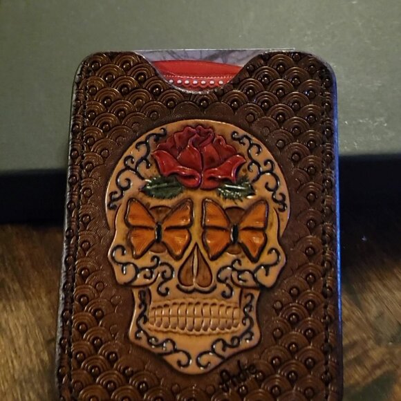 Hand Tooled Sugar Skull Carved Leather Pocket Money & Card Holder - Picture 4 of 6